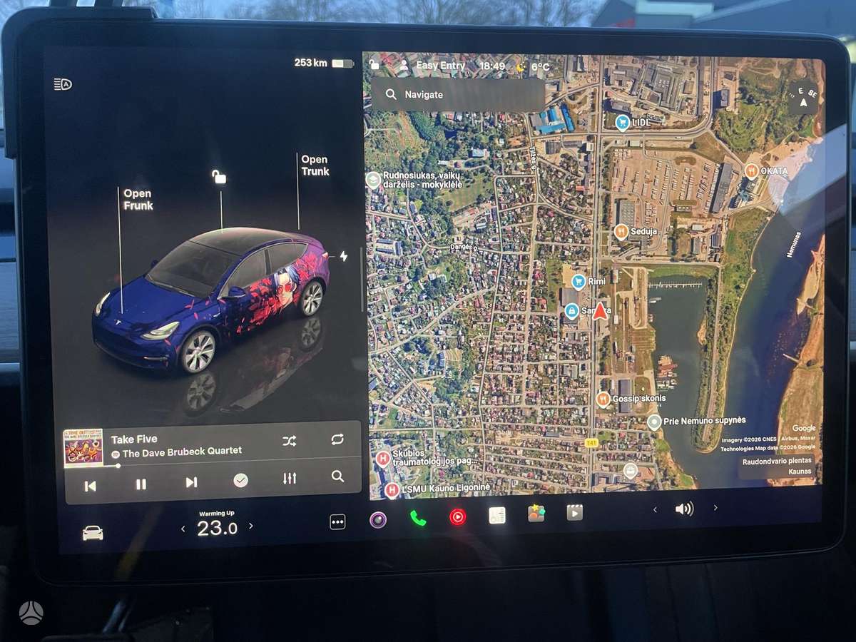 Tesla Model Y, 81 kWh, mpv / minivan