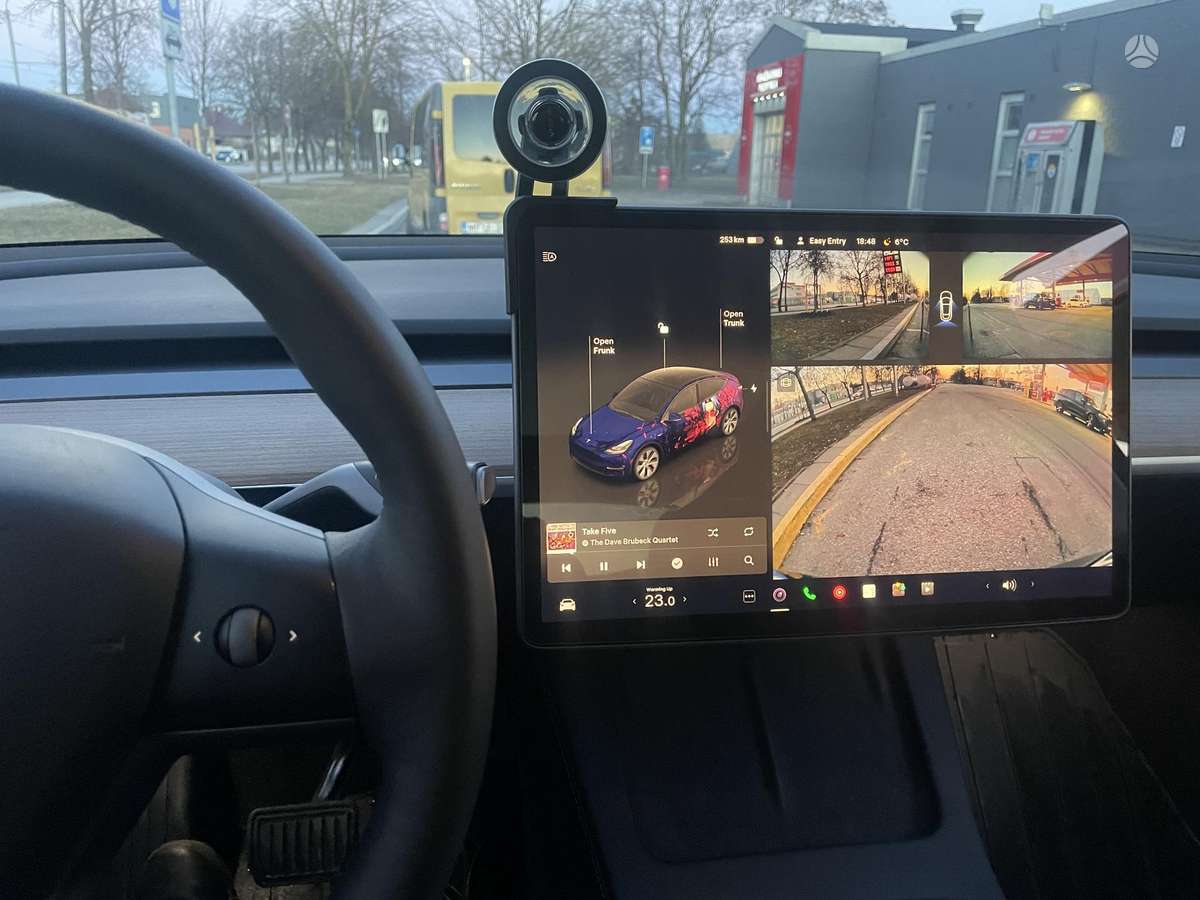 Tesla Model Y, 81 kWh, mpv / minivan