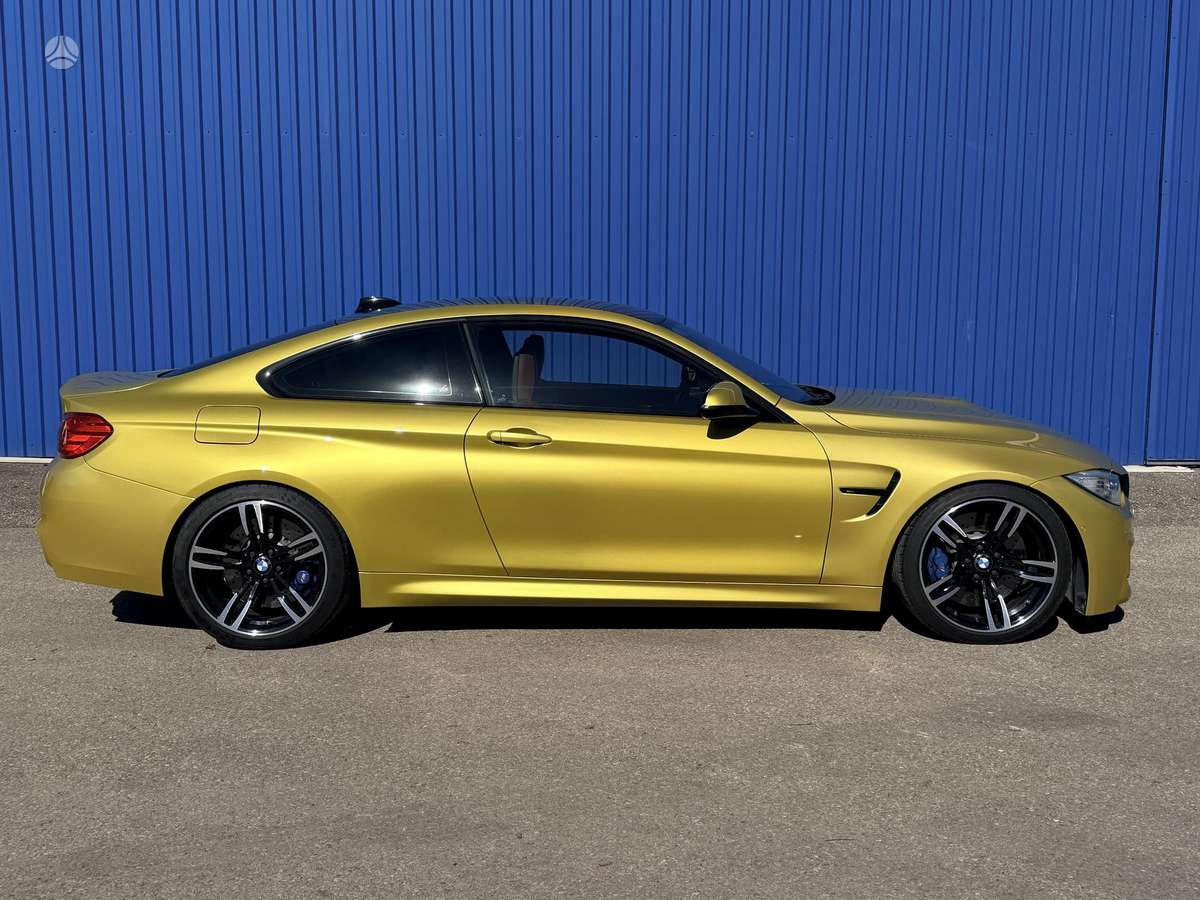 BMW M4, 3.0 l., coupe
