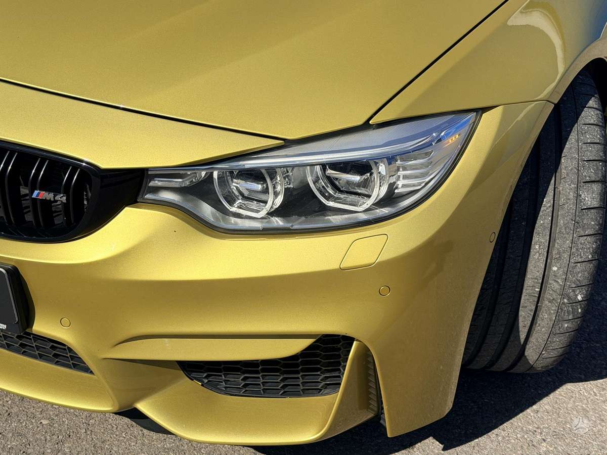 BMW M4, 3.0 l., coupe