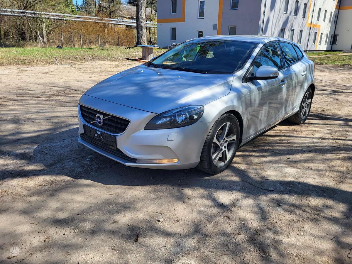 Volvo V40, 2013
