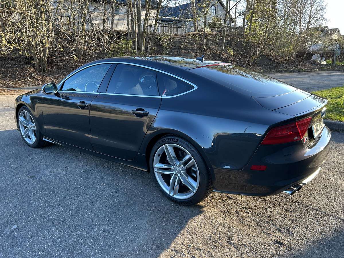 Audi S7, 4.0 l., hatchback