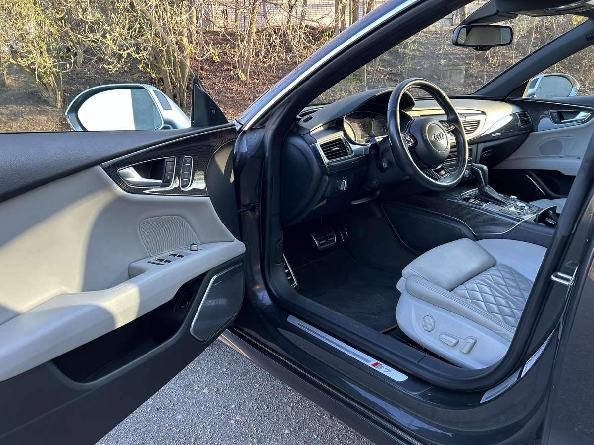 Audi S7, 4.0 l., hatchback