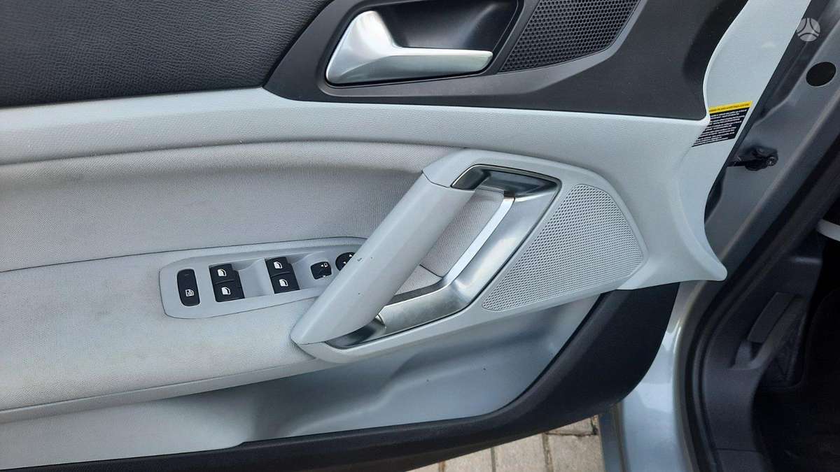 Peugeot 308, 1.2 l., hatchback