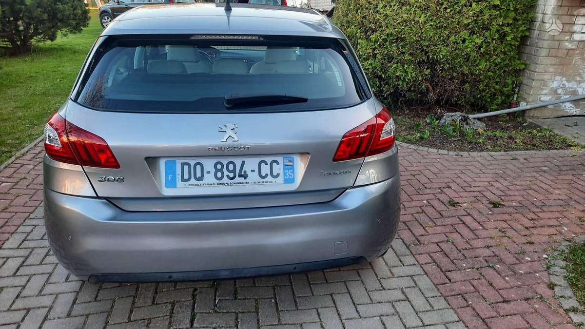Peugeot 308, 1.2 l., hatchback