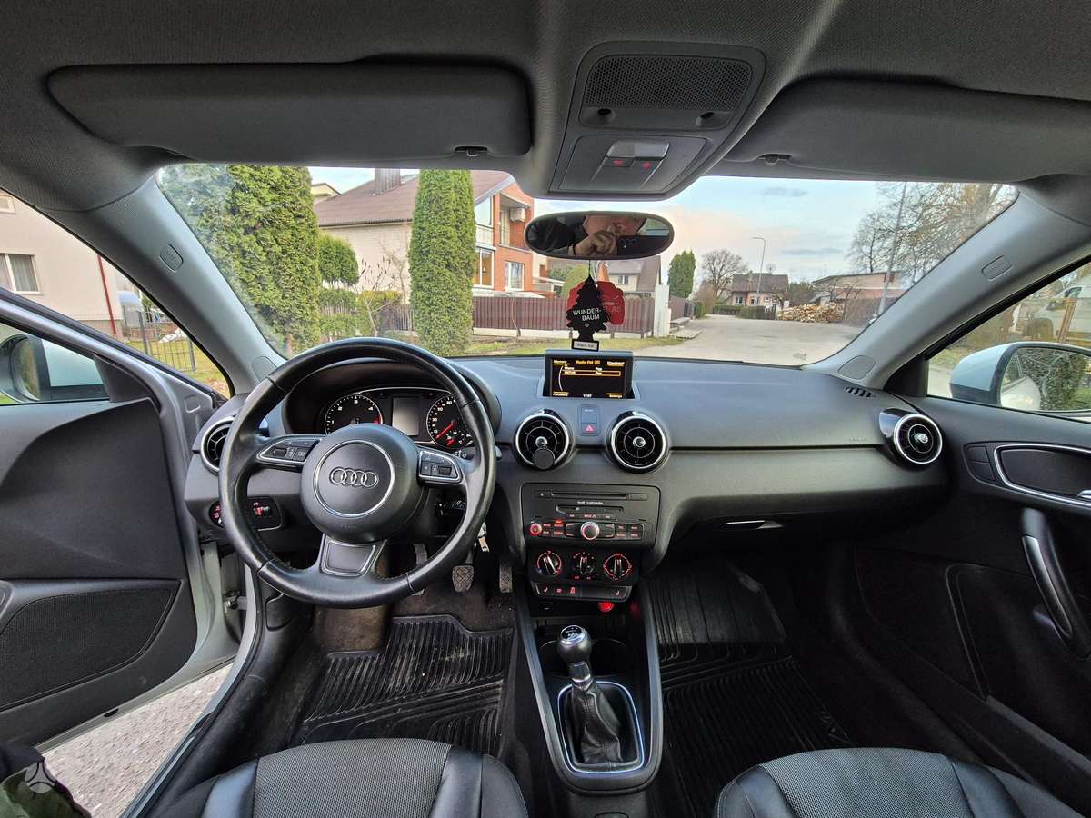 Audi A1, 1.6 l., hatchback