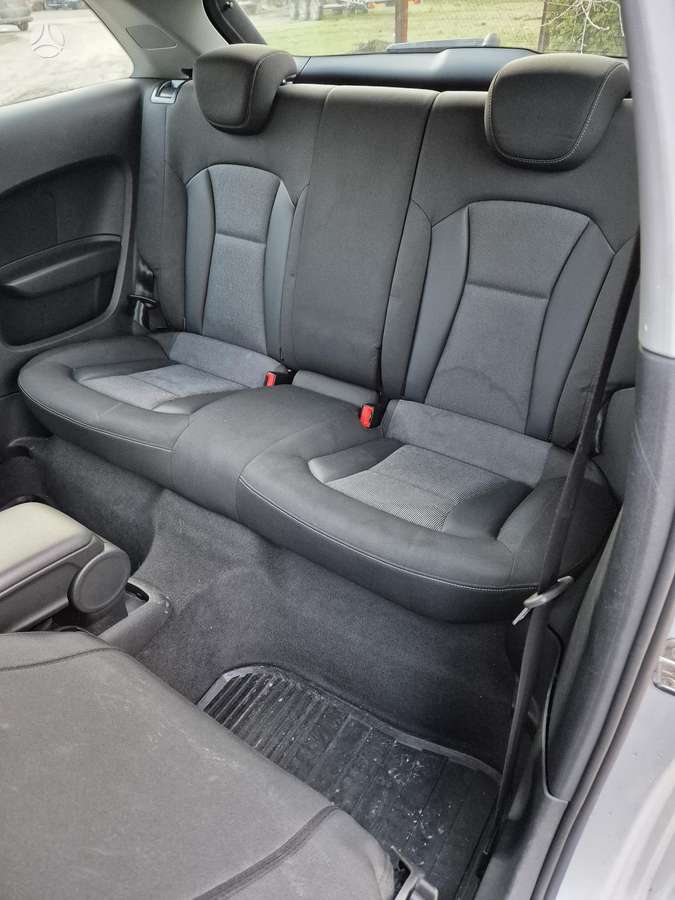 Audi A1, 1.6 l., hatchback