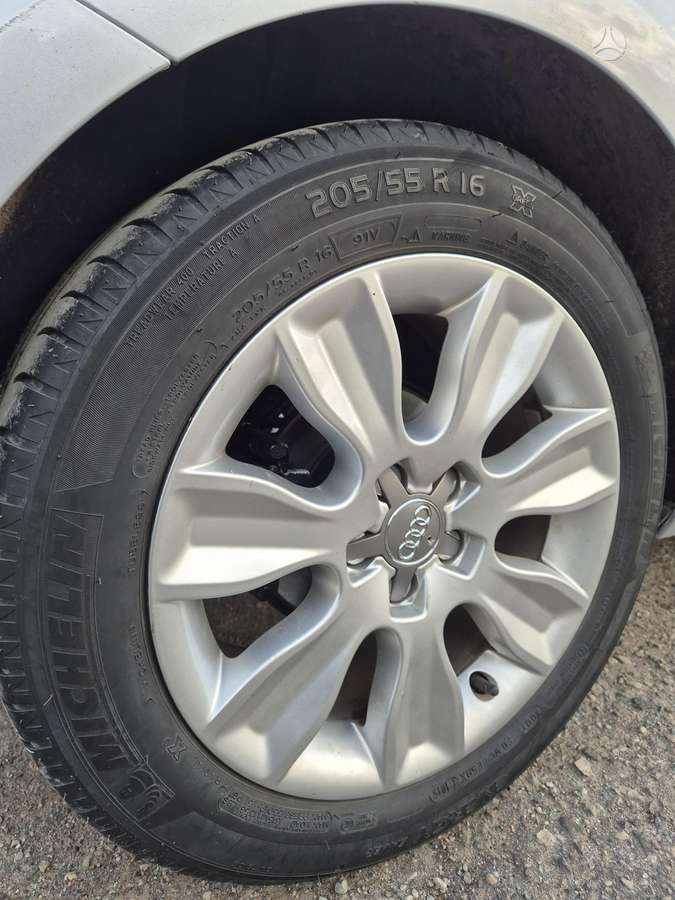 Audi A1, 1.6 l., hatchback