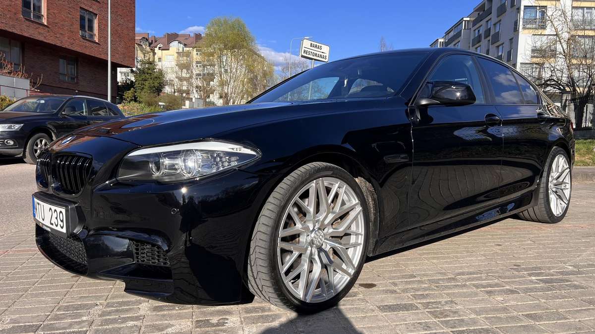BMW 550, 4.4 l., Седан
