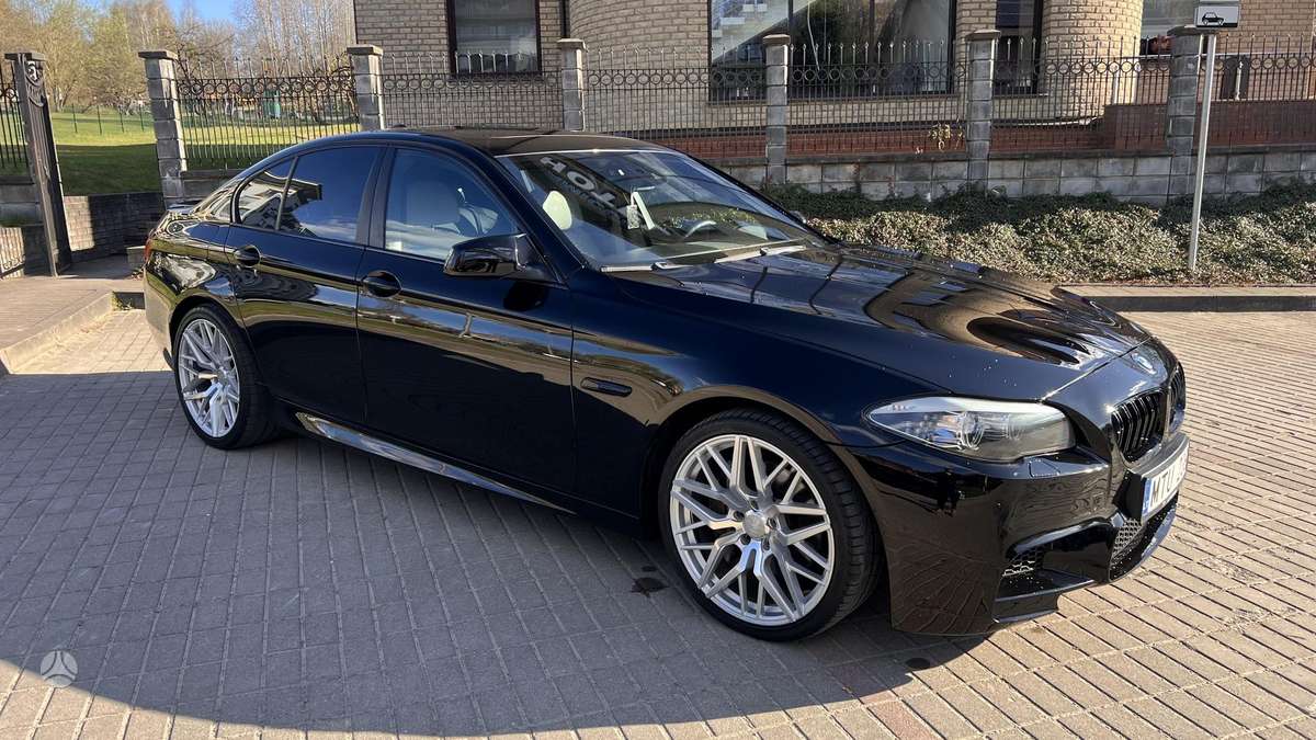 BMW 550, 4.4 l., Седан