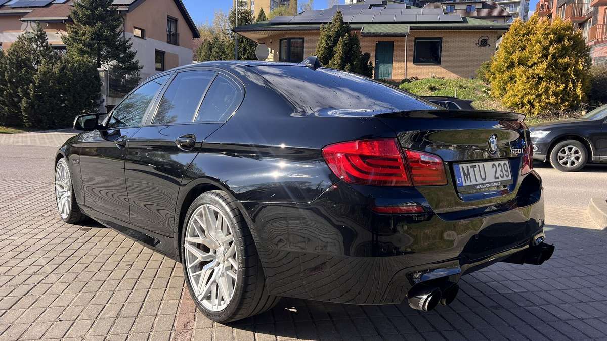 BMW 550, 4.4 l., Седан