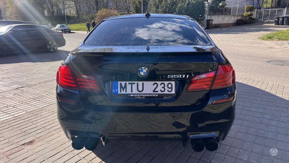 BMW 550, 4.4 l., Седан