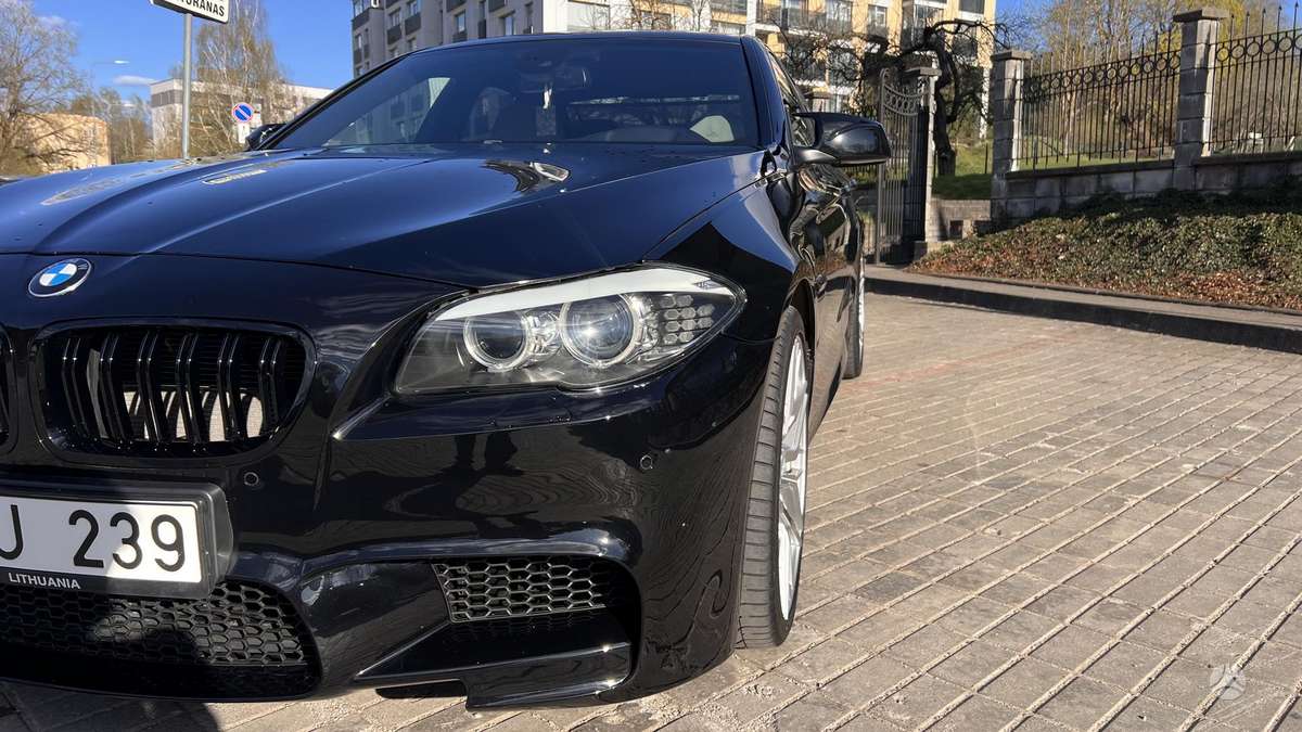 BMW 550, 4.4 l., Седан