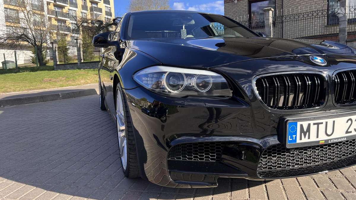 BMW 550, 4.4 l., Седан