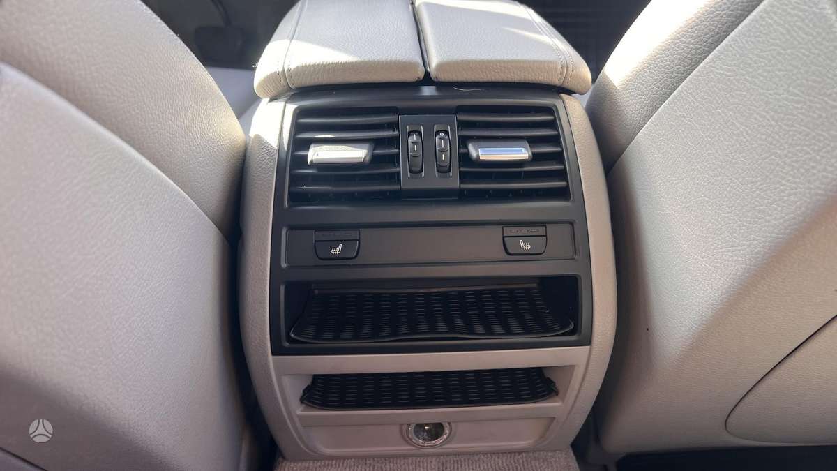 BMW 550, 4.4 l., Седан