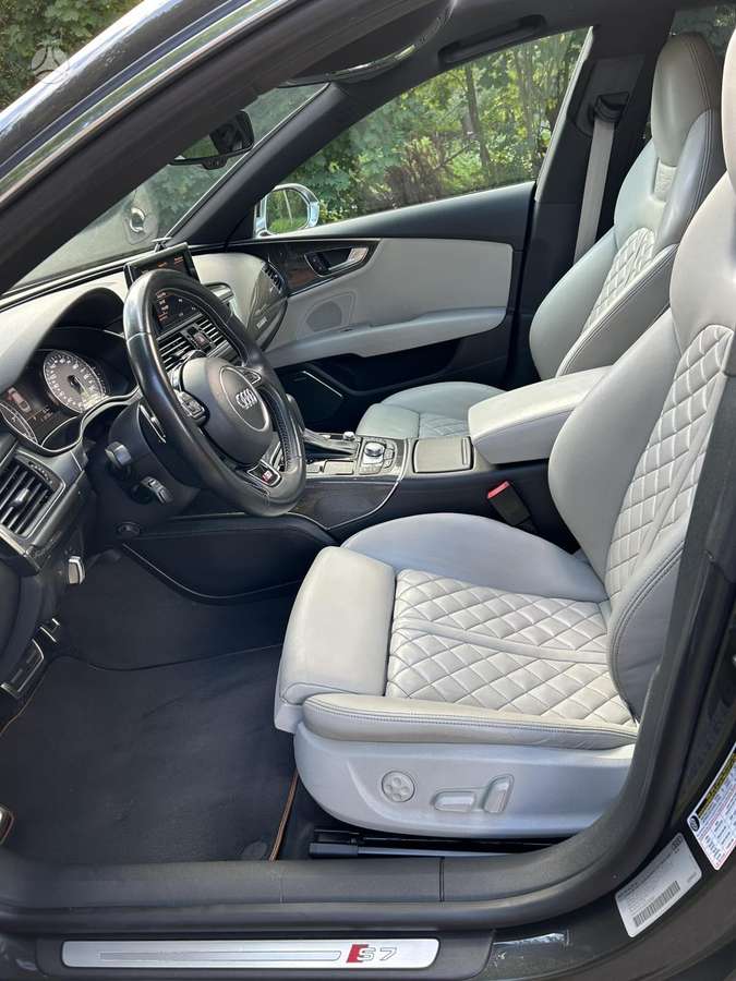 Audi S7, 4.0 l., hatchback
