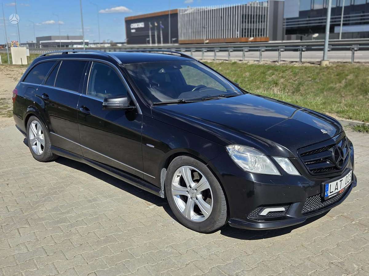 Mercedes-Benz E300, 3.0 l., Универсал