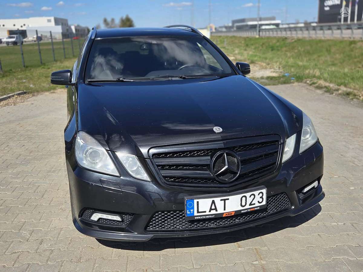 Mercedes-Benz E300, 3.0 l., Универсал