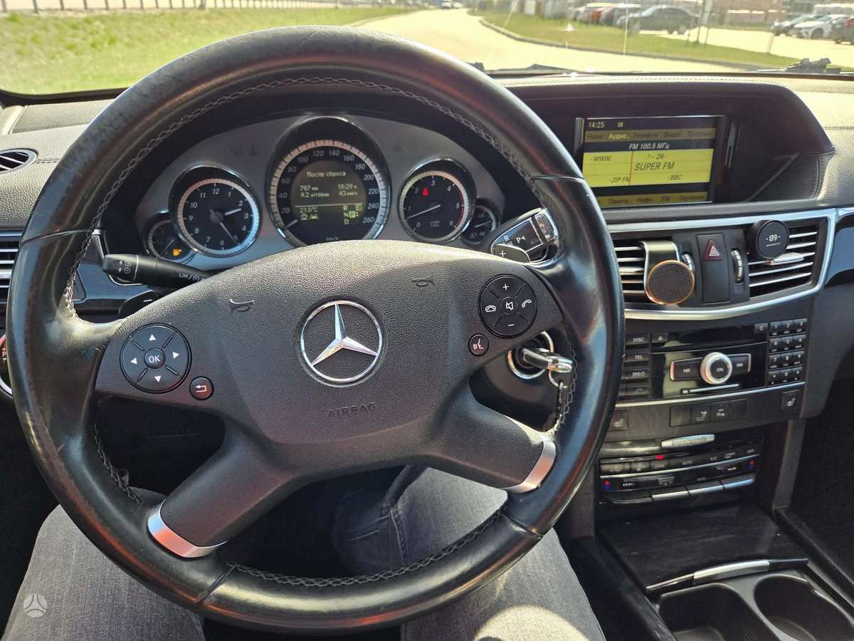 Mercedes-Benz E300, 3.0 l., Универсал