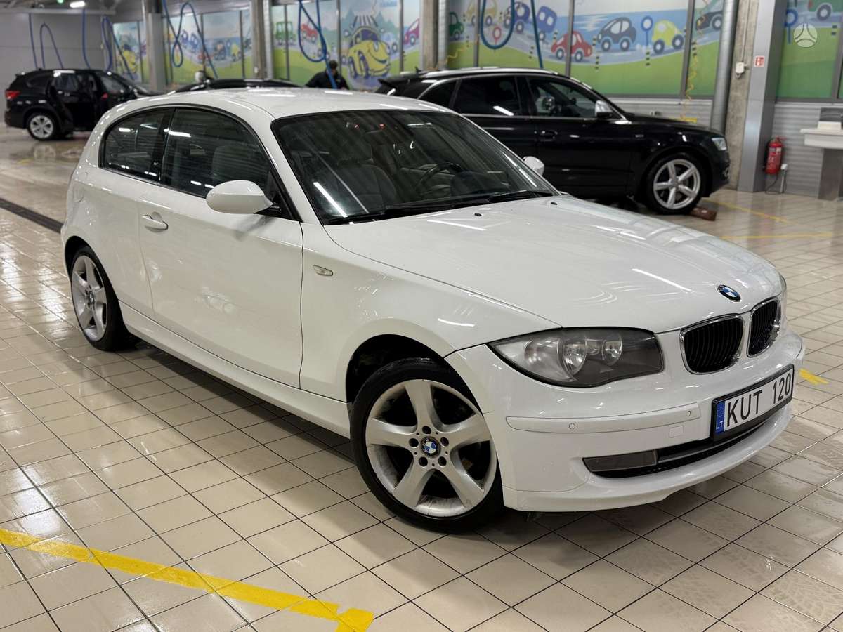 BMW 118, 2.0 l., Хэтчбек