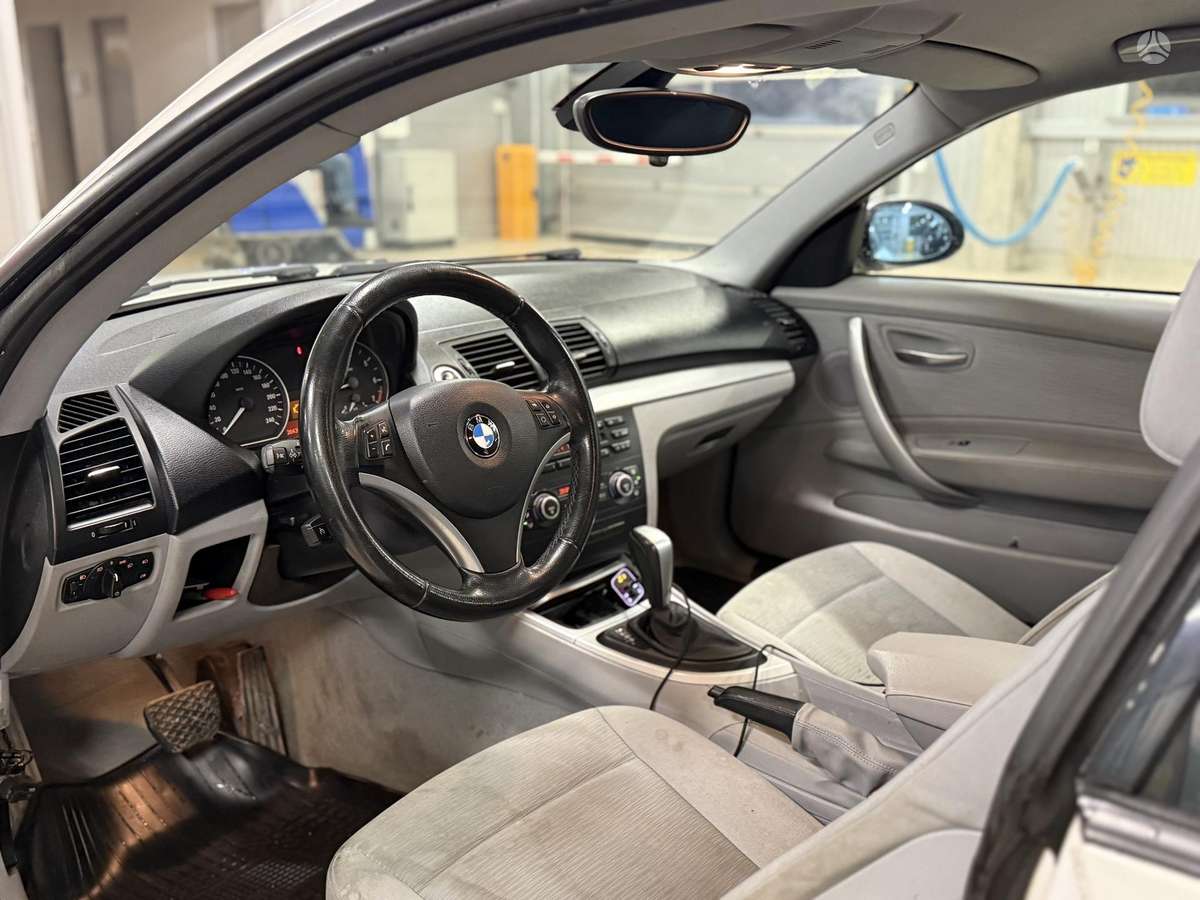 BMW 118, 2.0 l., hatchback