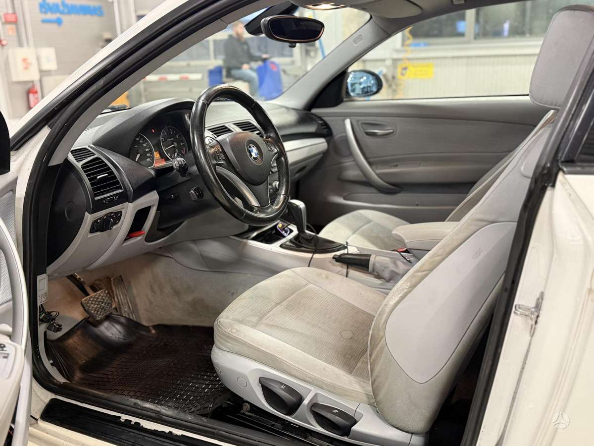 BMW 118, 2.0 l., hatchback