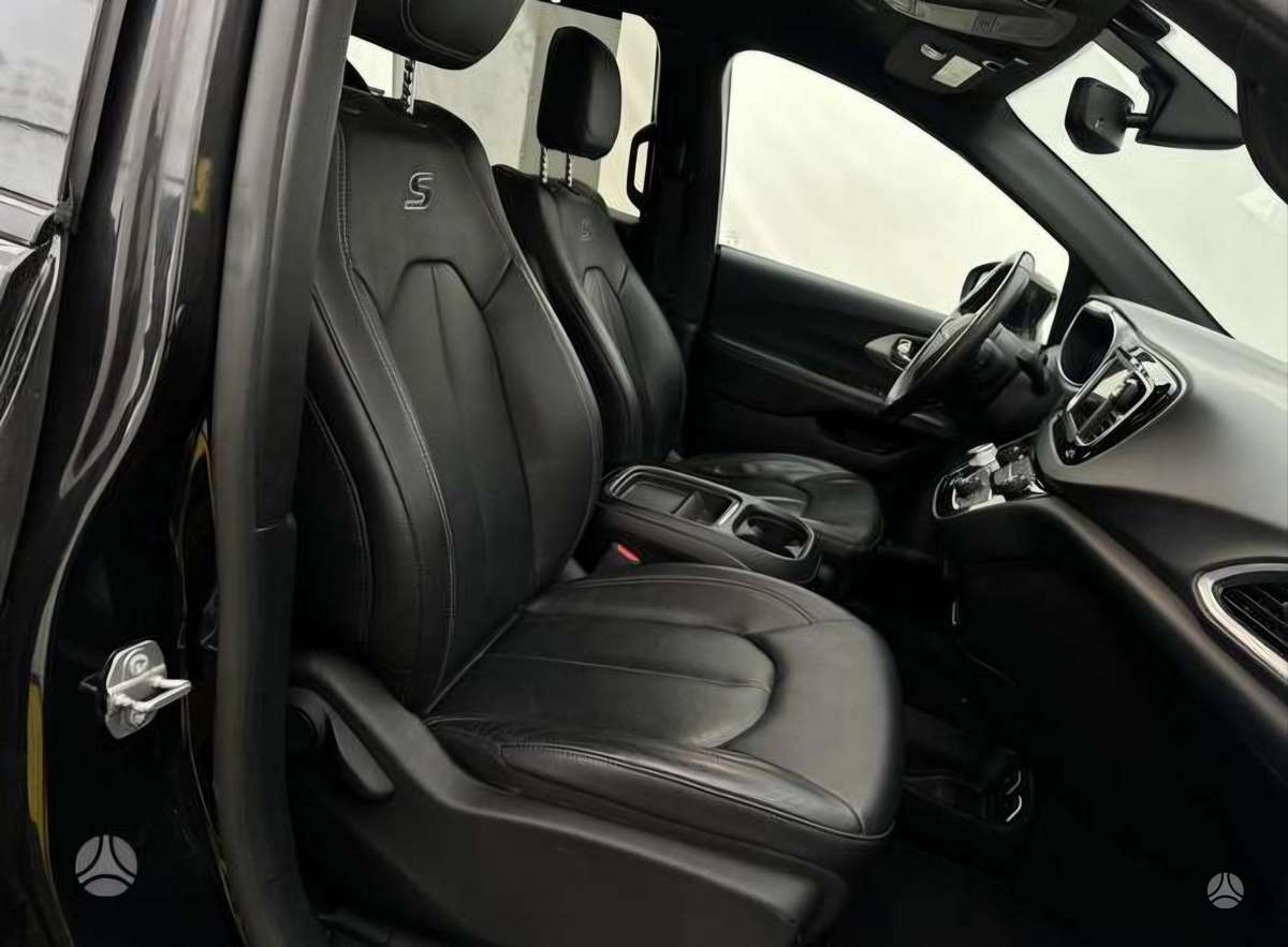 Chrysler Pacifica, Минивэн