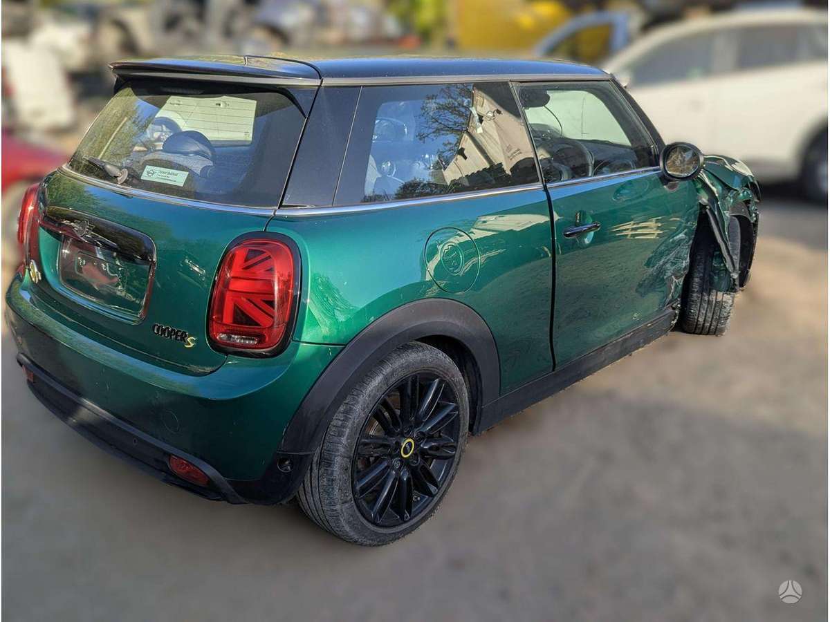 Mini Cooper SE engine