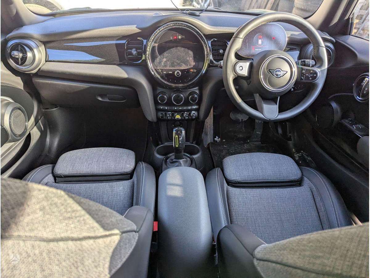 Mini Cooper SE двигатель