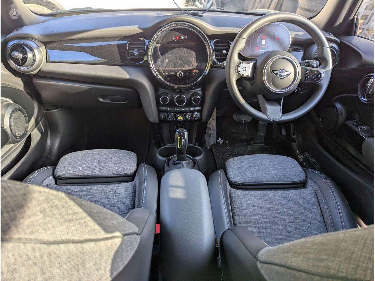 Mini Cooper SE dzinējs