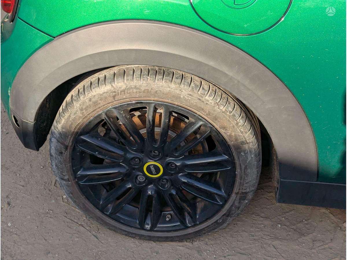 Mini Cooper SE dzinējs