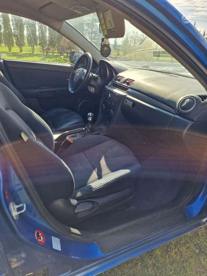 Mazda 3, 1.6 l., hatchback