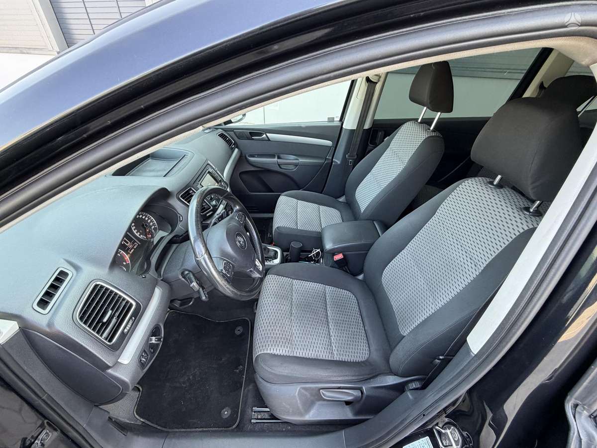 Volkswagen Sharan, 2.0 l., Минивэн