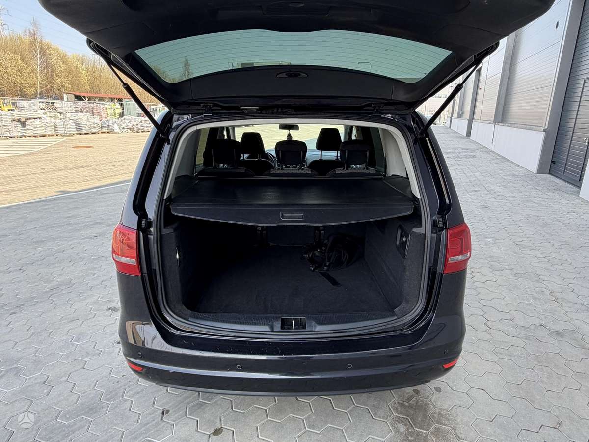 Volkswagen Sharan, 2.0 l., Минивэн