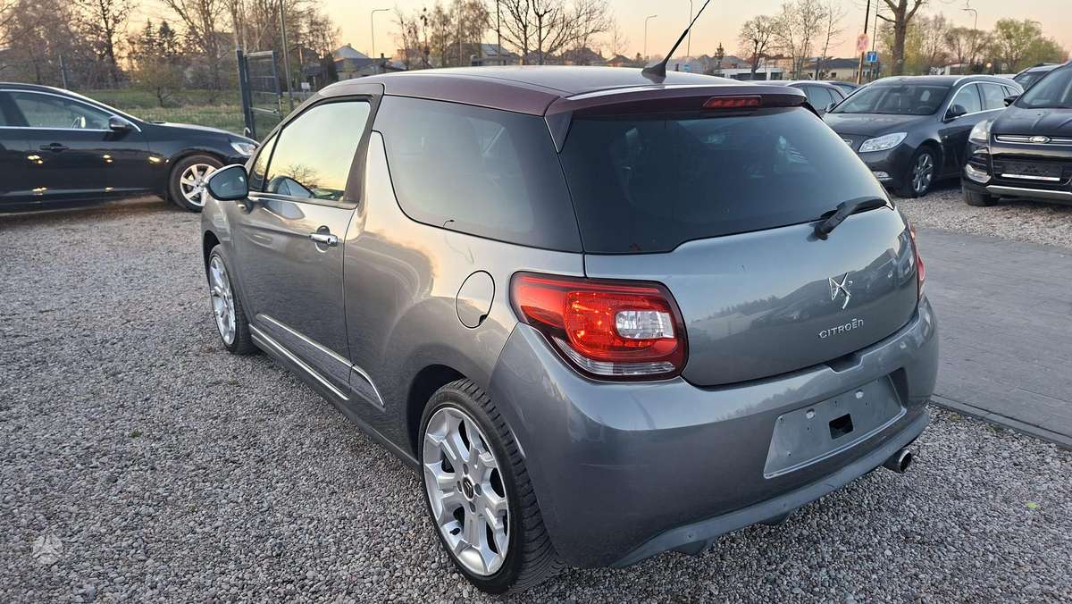 Citroen DS3, 1.6 l., hatchback