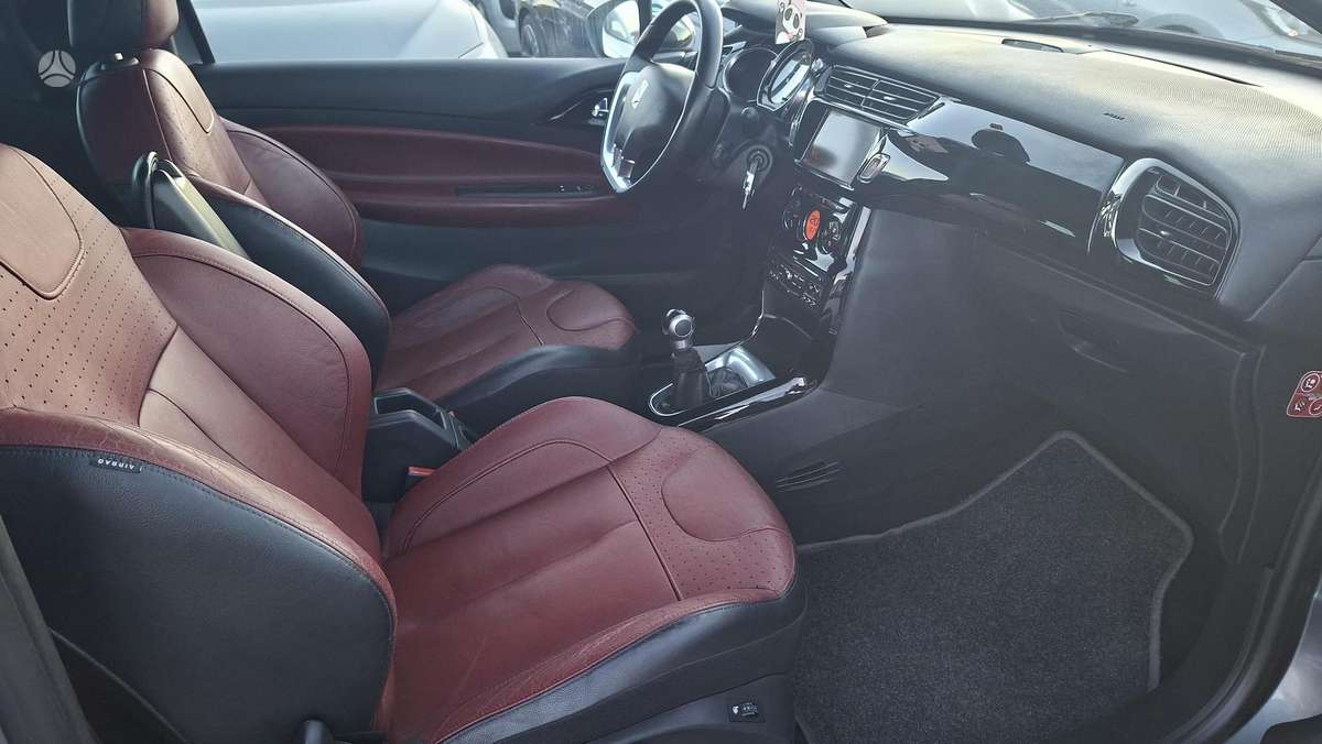 Citroen DS3, 1.6 l., hatchback