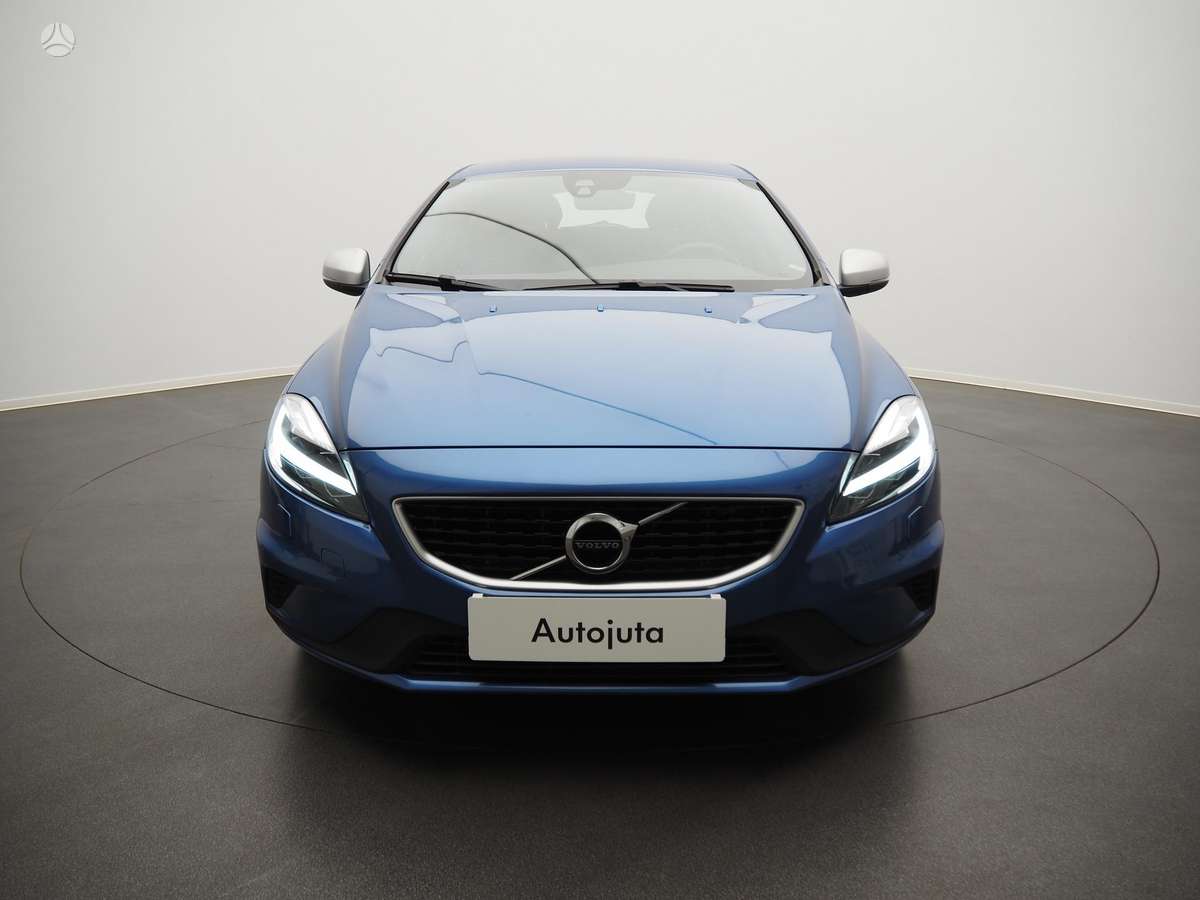 Volvo V40, 2.0 l., hatchback