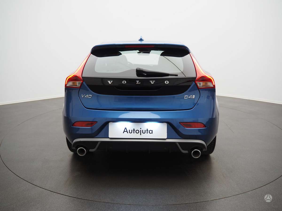 Volvo V40, 2.0 l., Хэтчбек