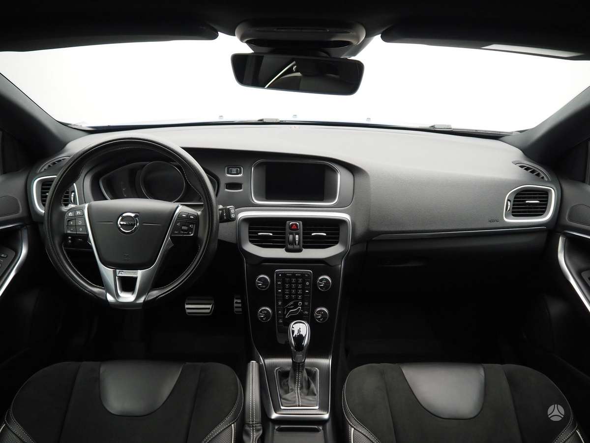 Volvo V40, 2.0 l., hatchback