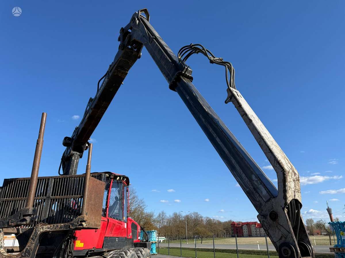 Komatsu 875 (F580), форвардеры