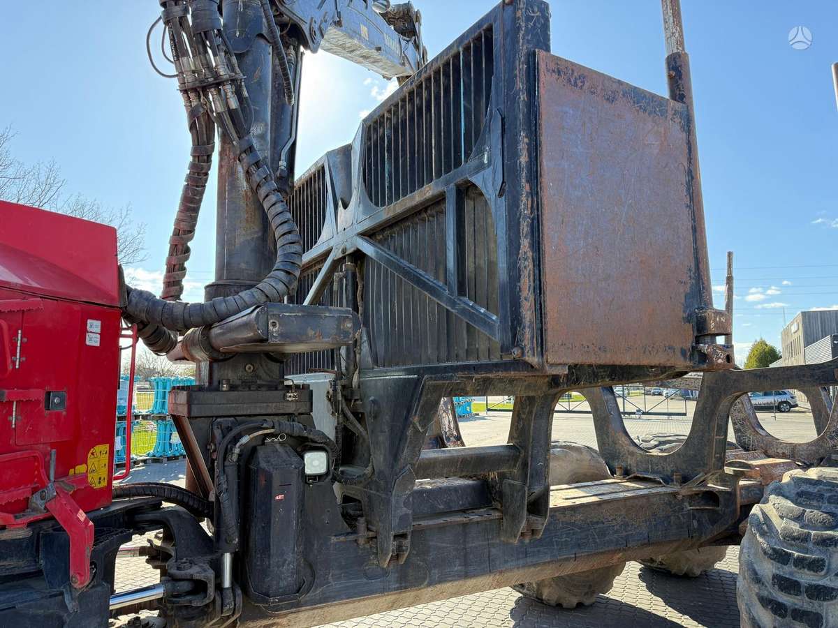 Komatsu 875 (F580), форвардеры