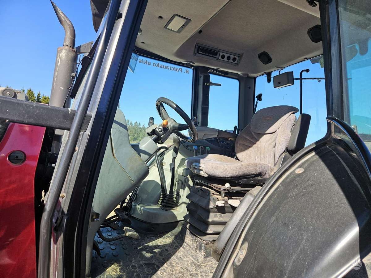 Valtra N141H, traktoriai