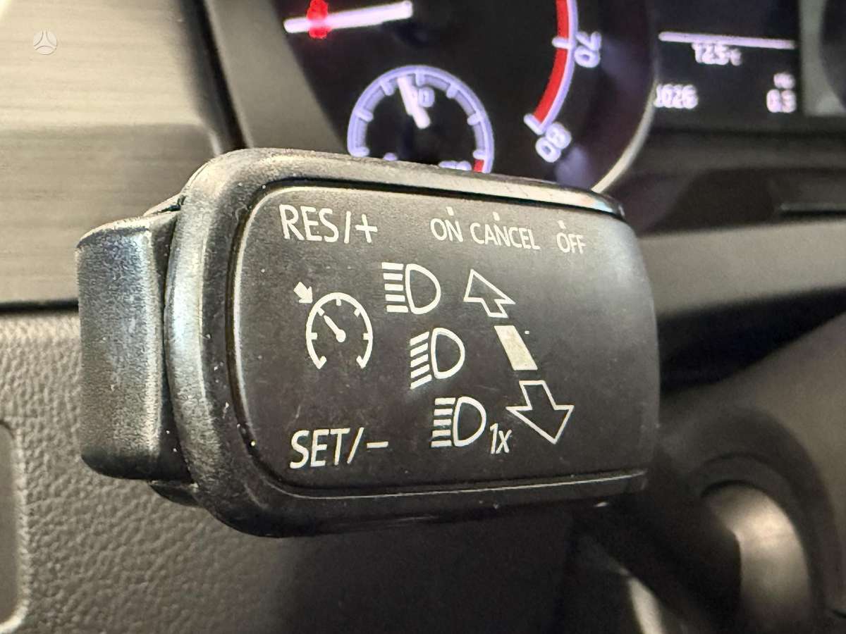 Skoda Rapid, 1.0 l., Хэтчбек