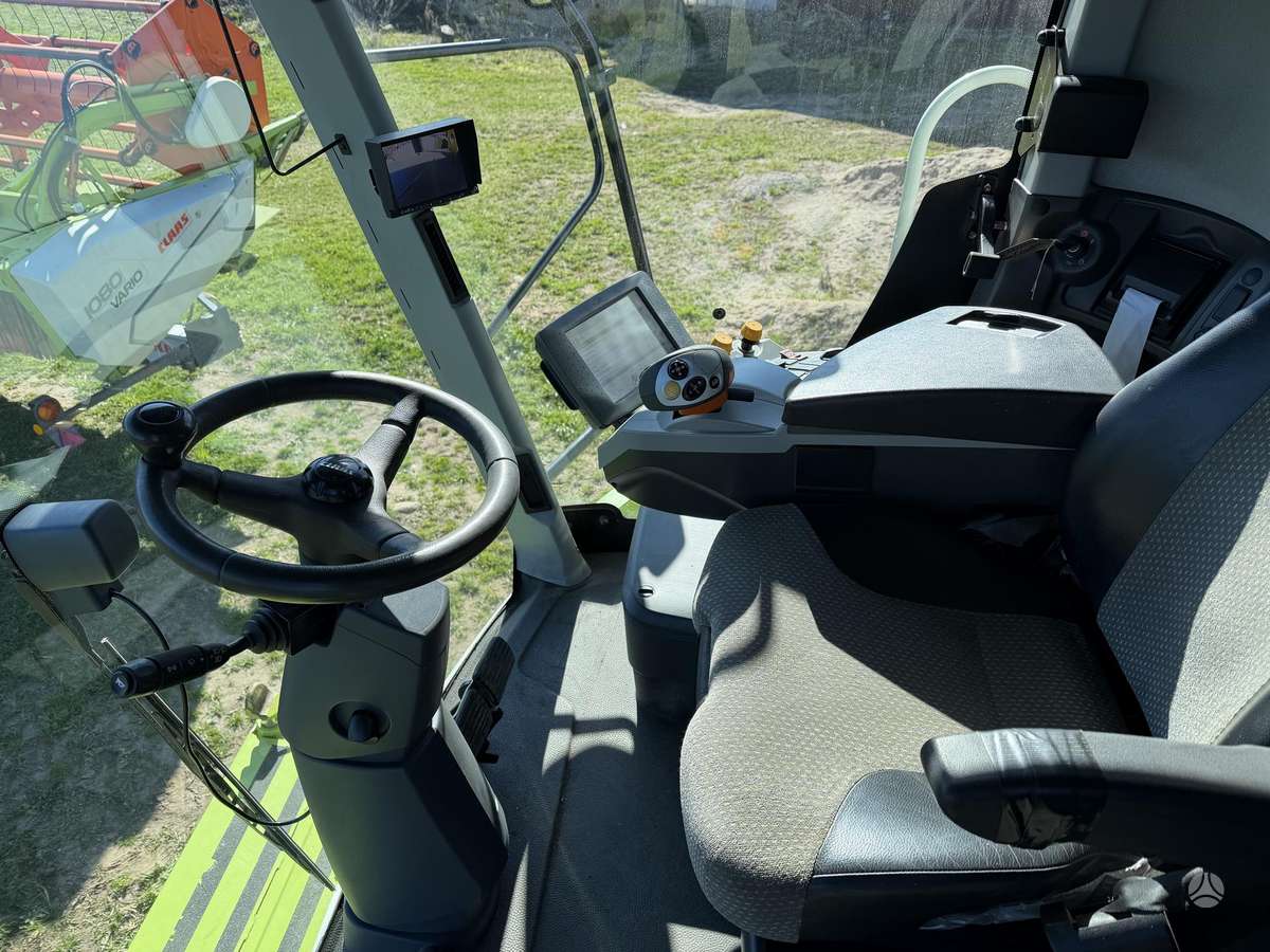 Claas 770TT, kombainai