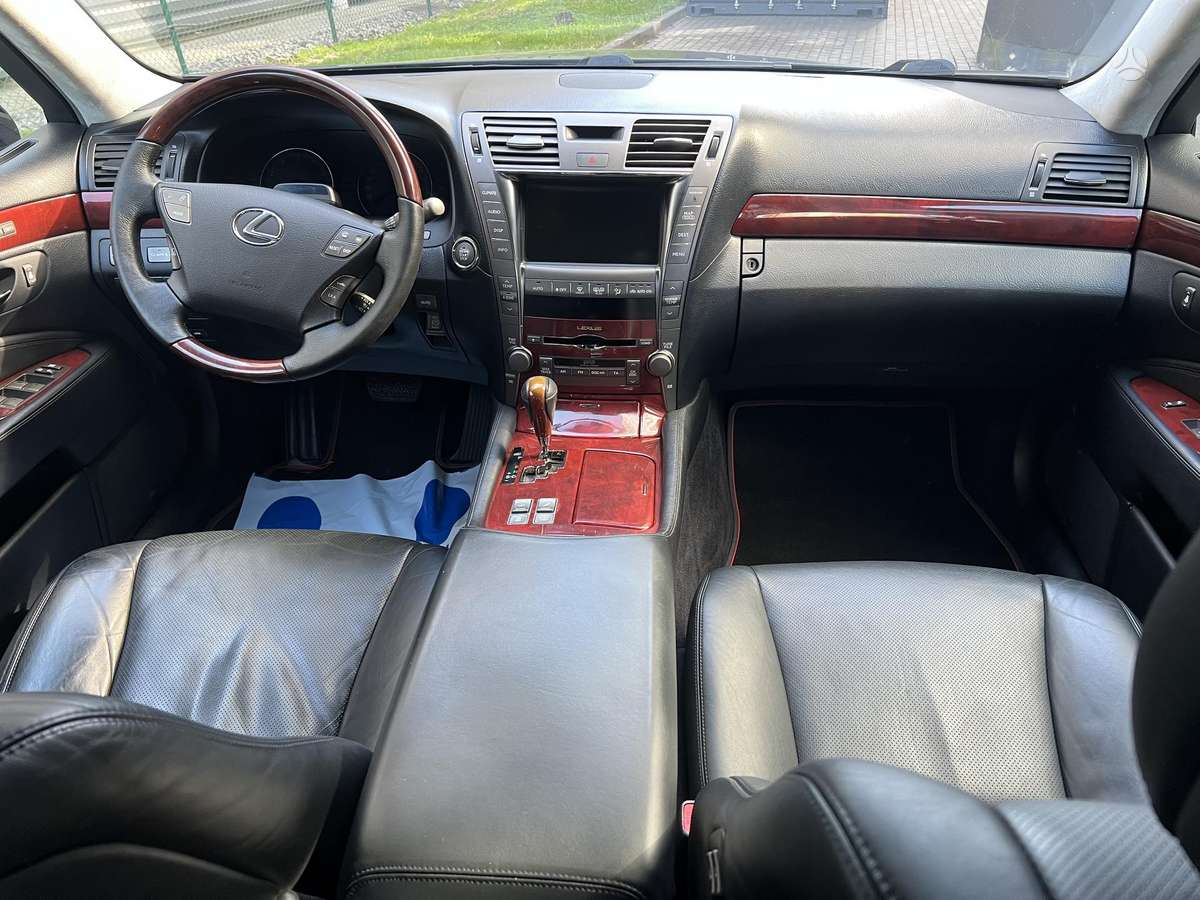 Lexus LS 460, 4.6 l., Седан