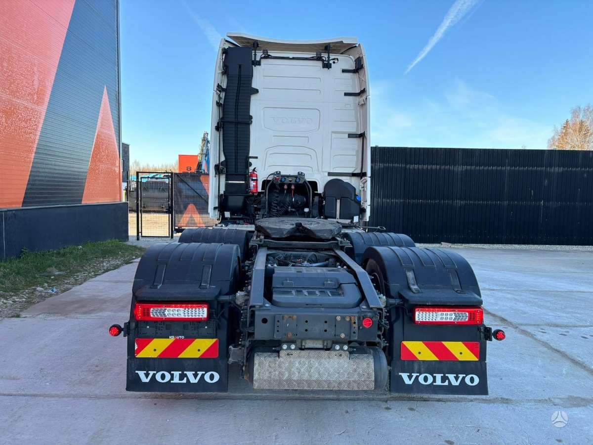 Volvo FH 540 6x2, single sleeper