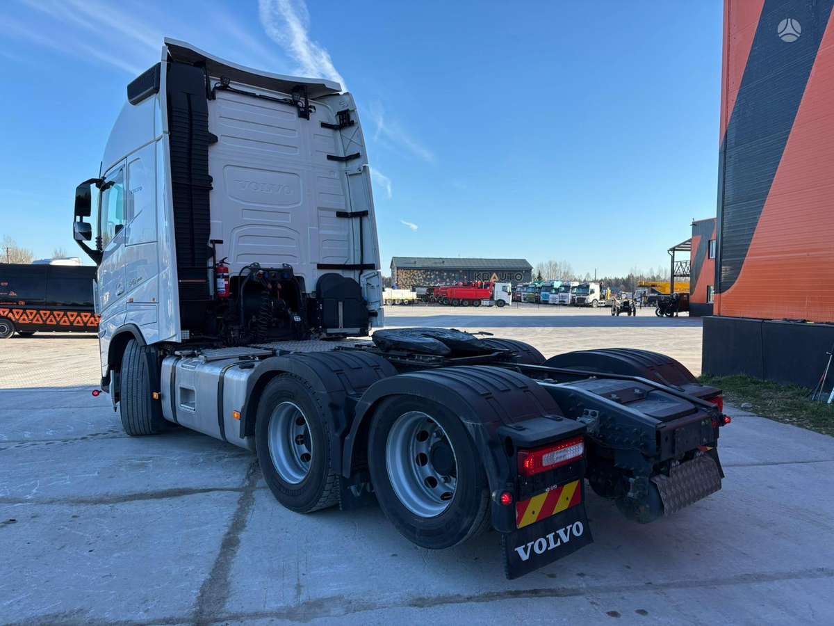 Volvo FH 540 6x2, single sleeper