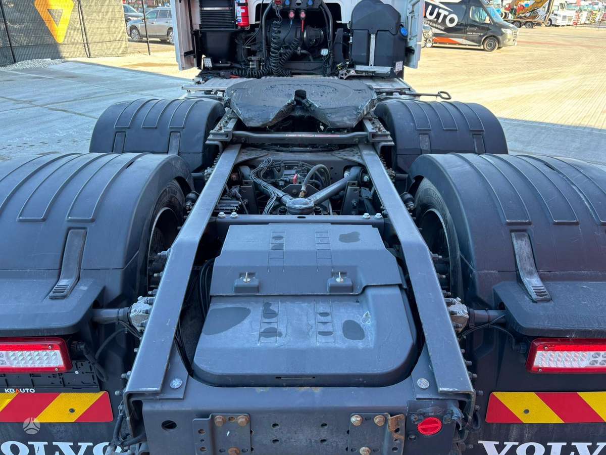 Volvo FH 540 6x2, single sleeper