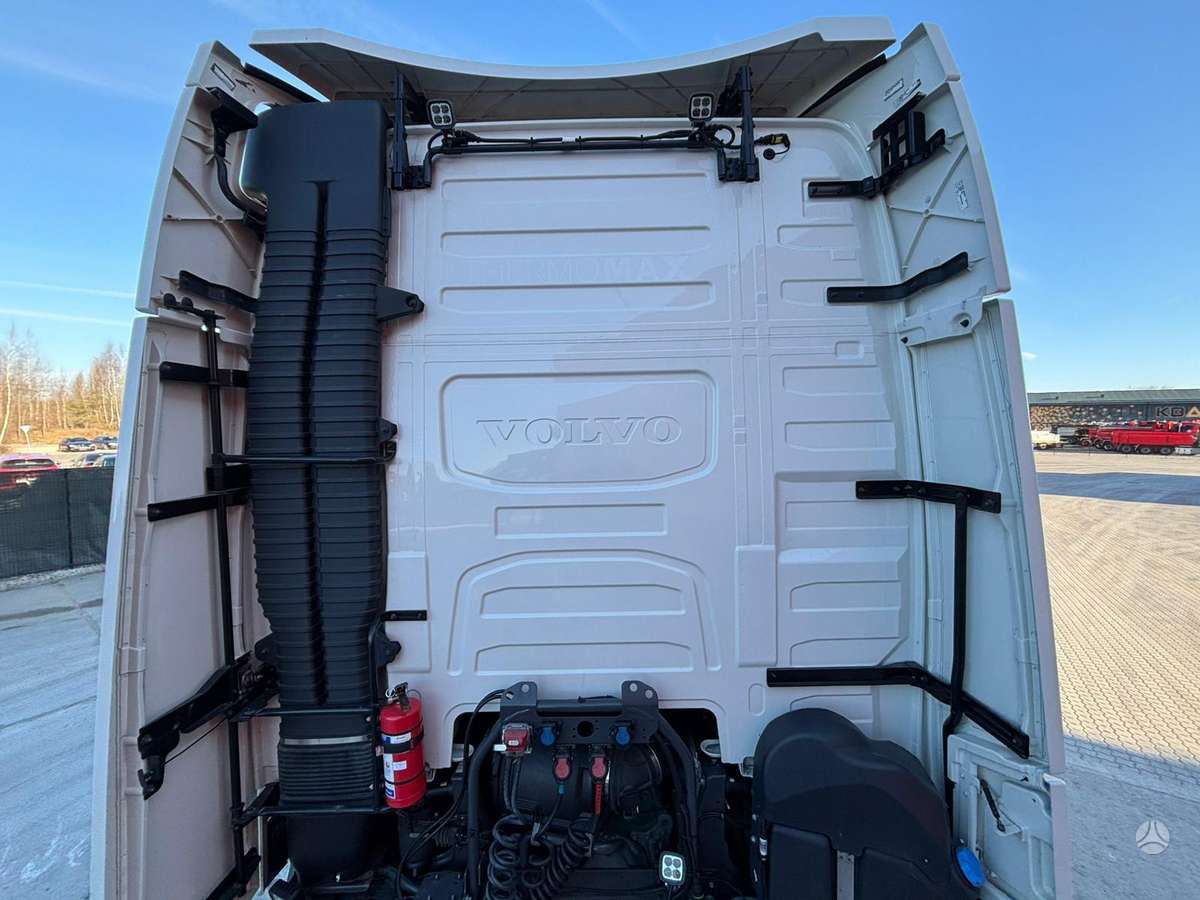 Volvo FH 540 6x2, single sleeper