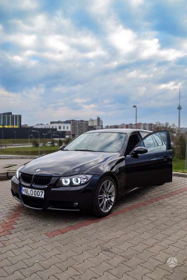 BMW 320, 2007